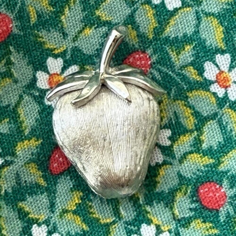 Vintage Crown Trifari Strawberry Brooch Brushed Silver Tone Signed Fruit Pin